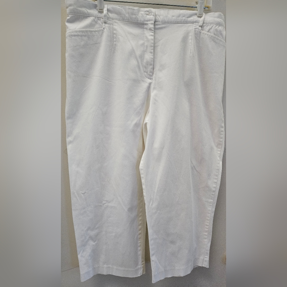 Women's plus size capris white size 16W